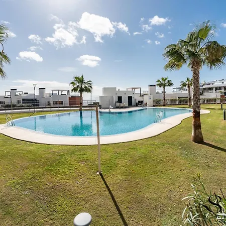 Luxury Escape With Pools, Gym & Sauna Fuengirola